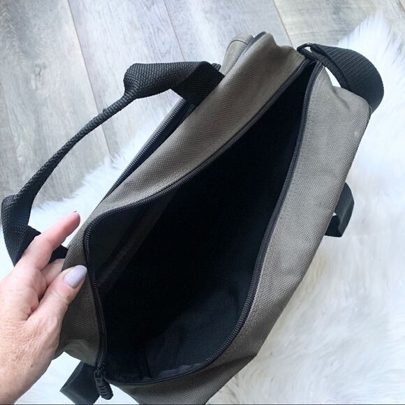 Eddie Bauer Men’s Travel Laptop Carryon Shoulder Bag Olive Green - Picture 4 of 12